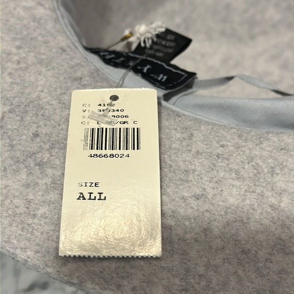 Gray Felt Anthropologie hat! Brand New! - Picture 3 of 3